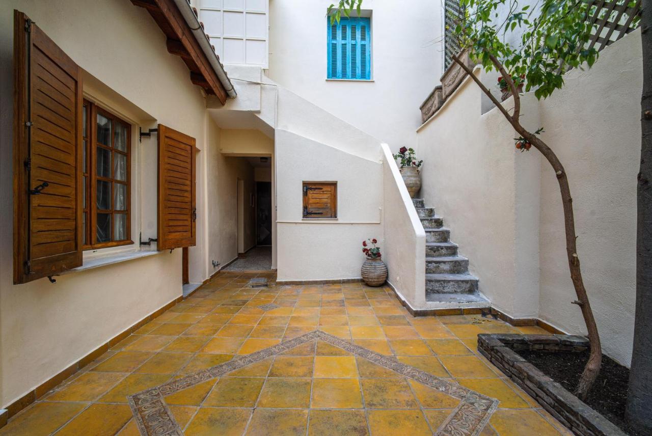 Luxurious Villa At Mets Athens Exterior photo