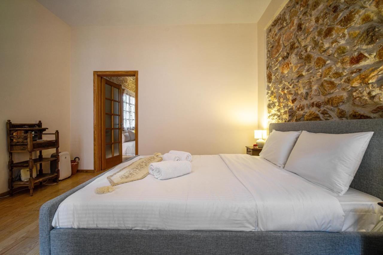 Luxurious Villa At Mets Athens Exterior photo