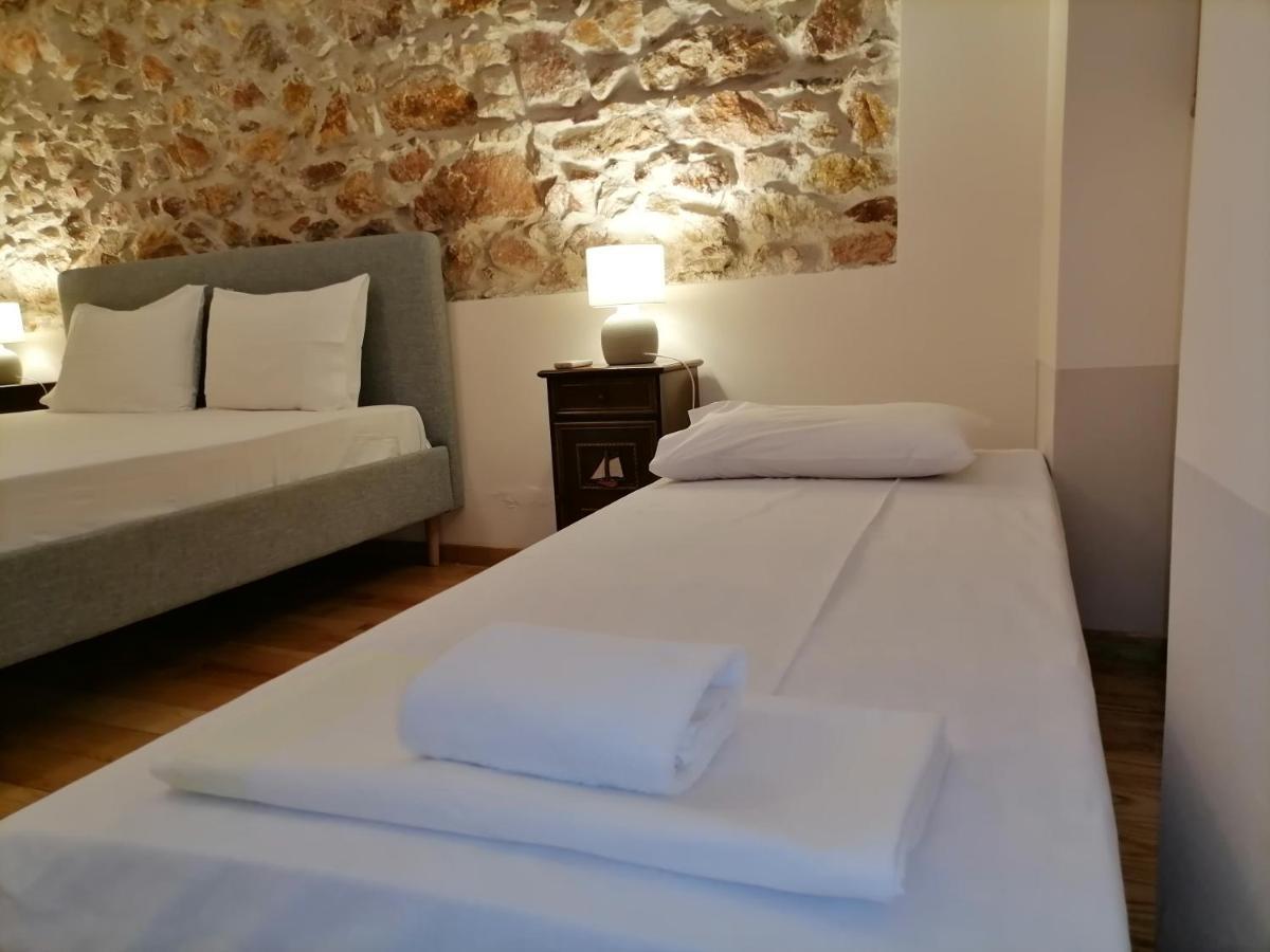 Luxurious Villa At Mets Athens Exterior photo